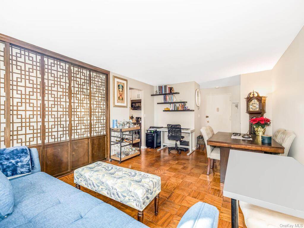 395 Westchester Avenue - Photo 1