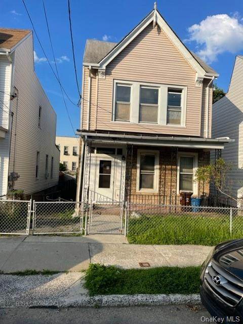 842 229th Street - Photo 1