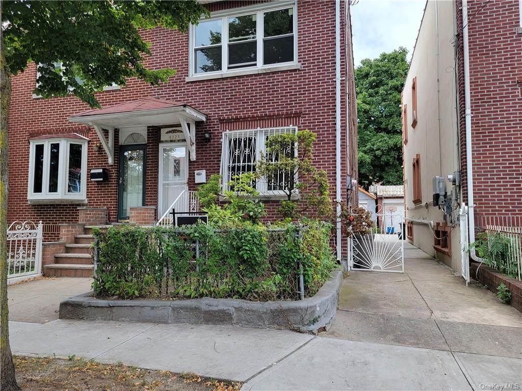 4223 Boyd Avenue - Photo 1