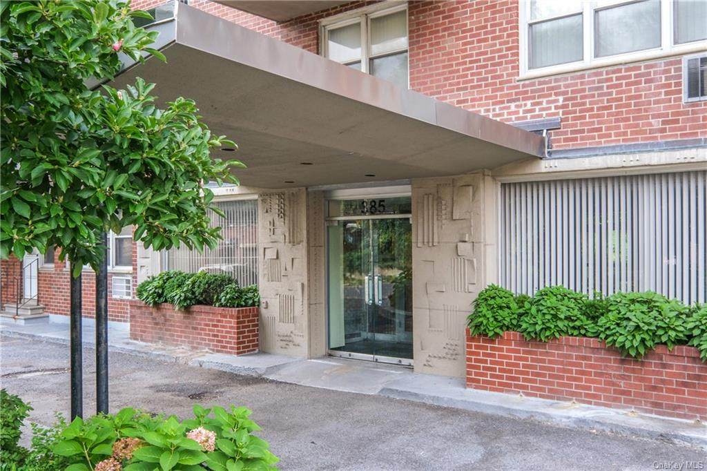385 Mclean Avenue - Photo 1