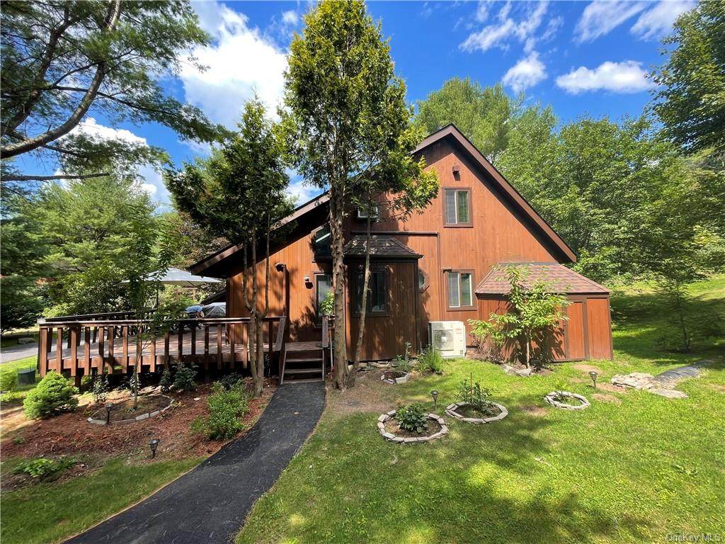 7 Lakeside Drive - Photo 1