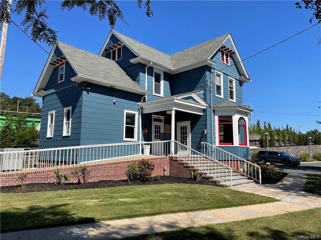 282 Broadway - Photo 1