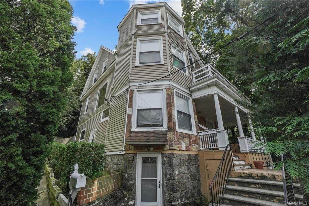 22 Lincoln Terrace - Photo 1