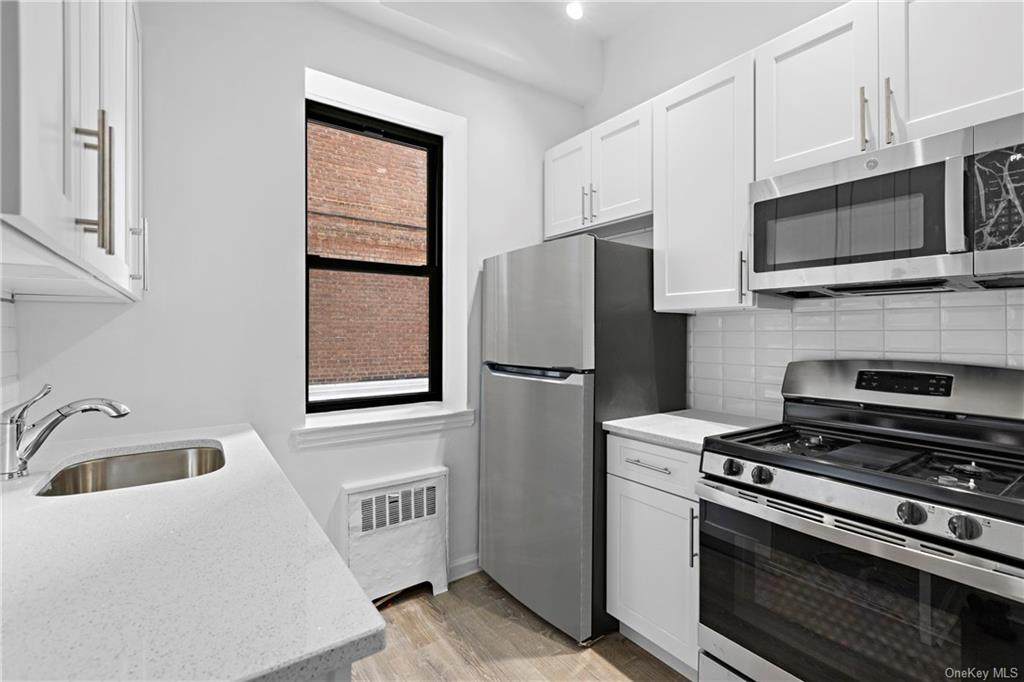 3840 Greystone Avenue - Photo 1