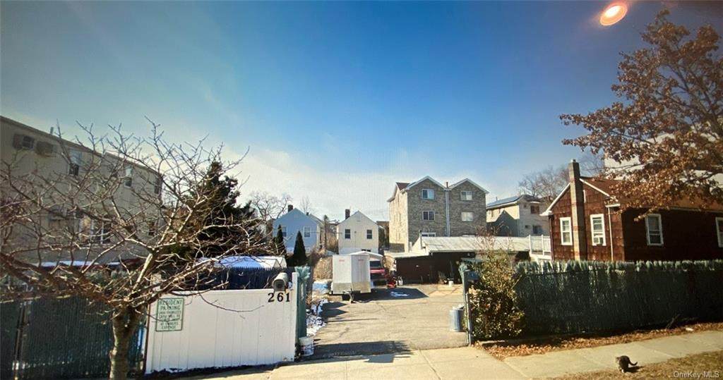 261 Buttrick Avenue - Photo 1