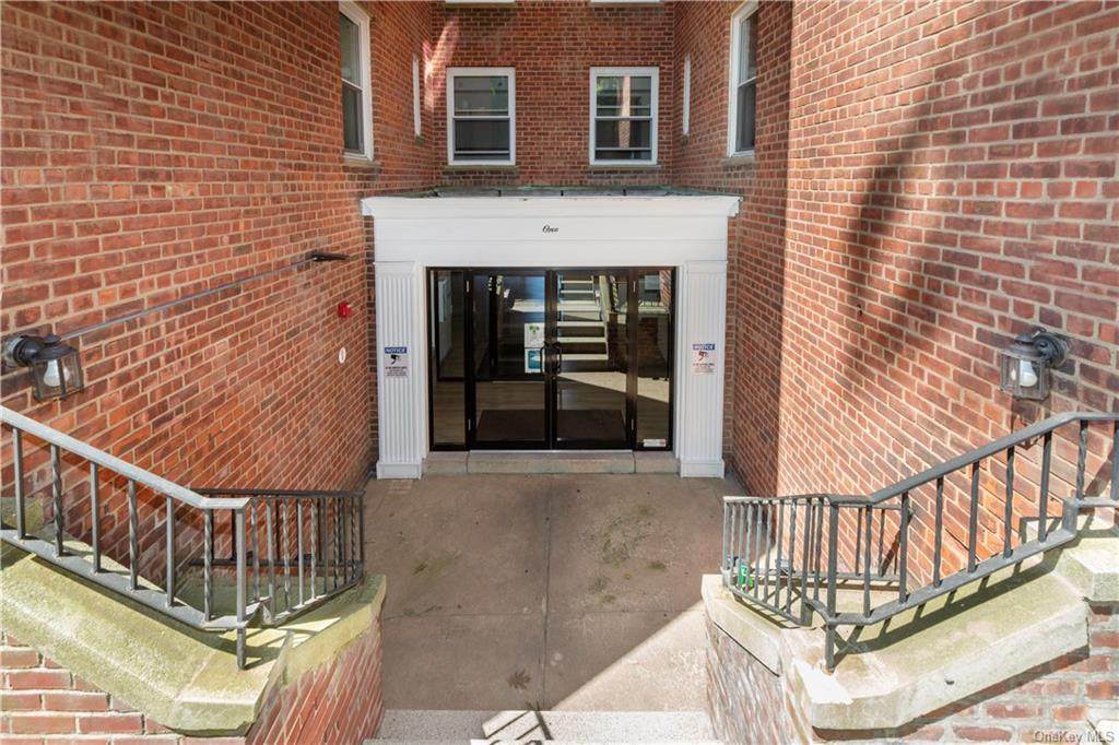 1 Hawley Terrace - Photo 1