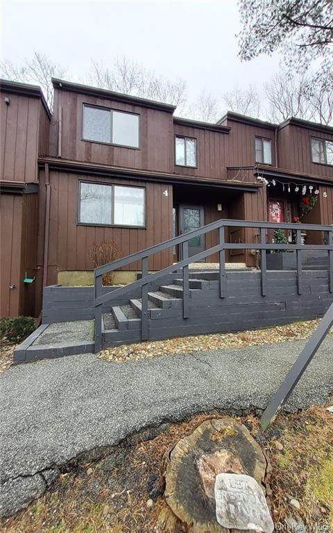 4 Redwood Drive - Photo 1