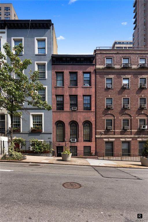 149 E 36th Street - Photo 1