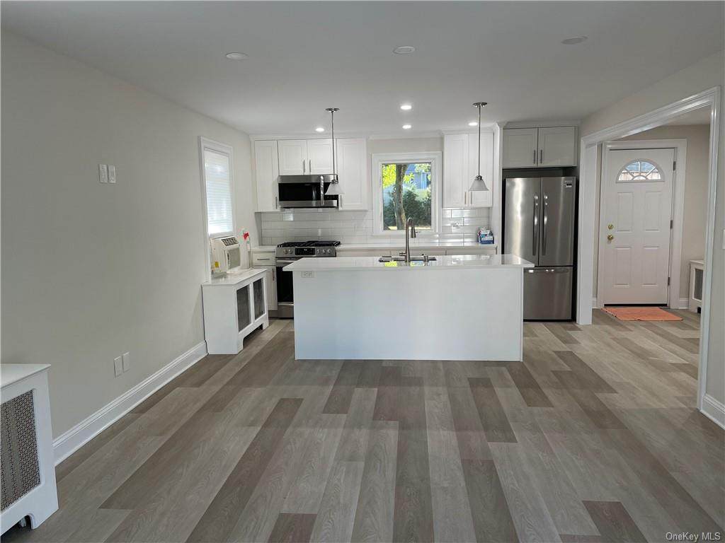 407 Midland Avenue - Photo 1
