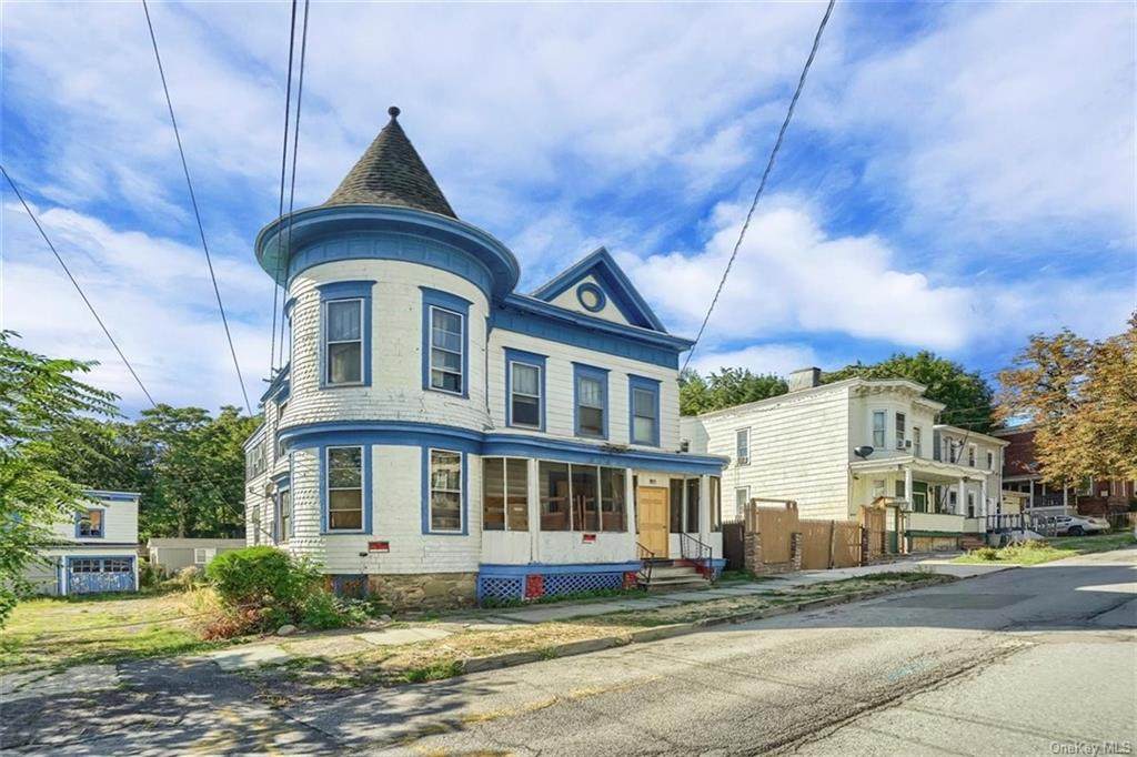 85 Carpenter Avenue - Photo 1