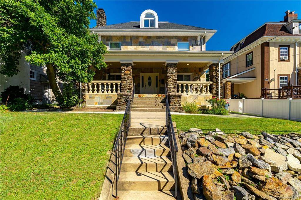 123 Hillcrest Avenue - Photo 1