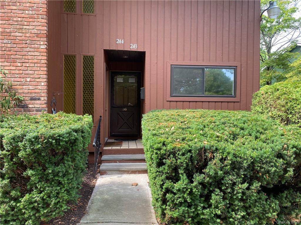 243 Coachlight Square - Photo 1