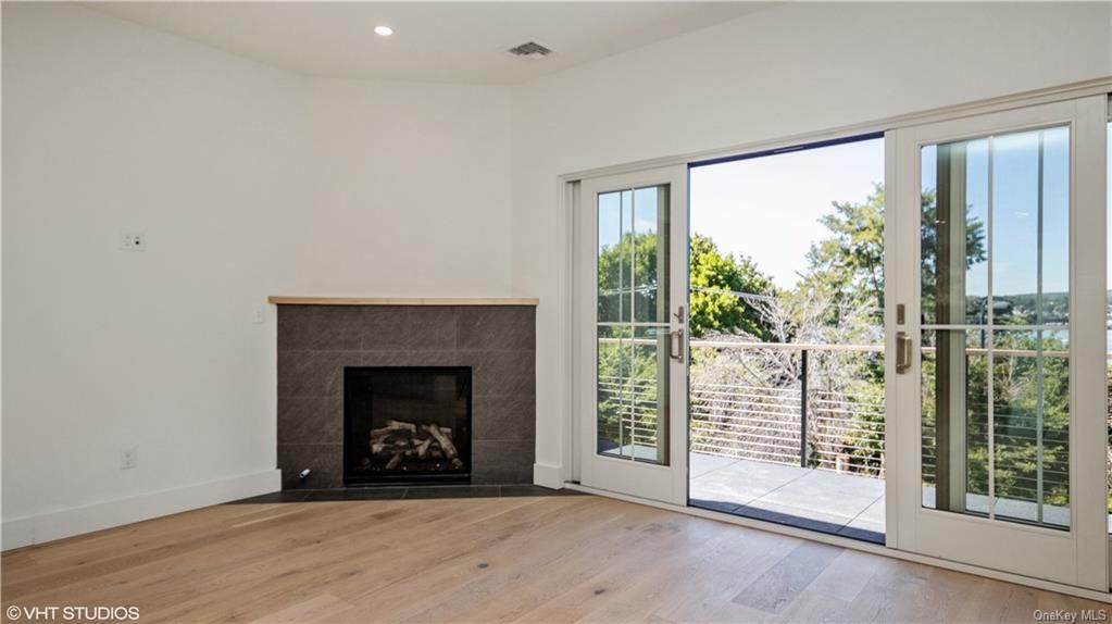 10 Beekman Street - Photo 1