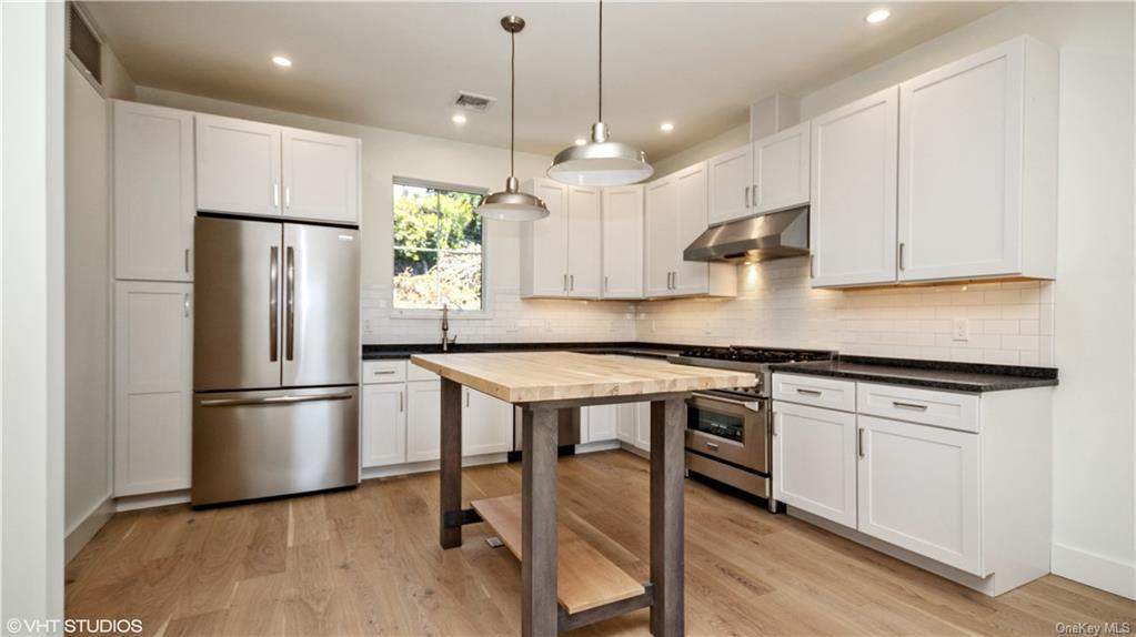 10 Beekman Street - Photo 1