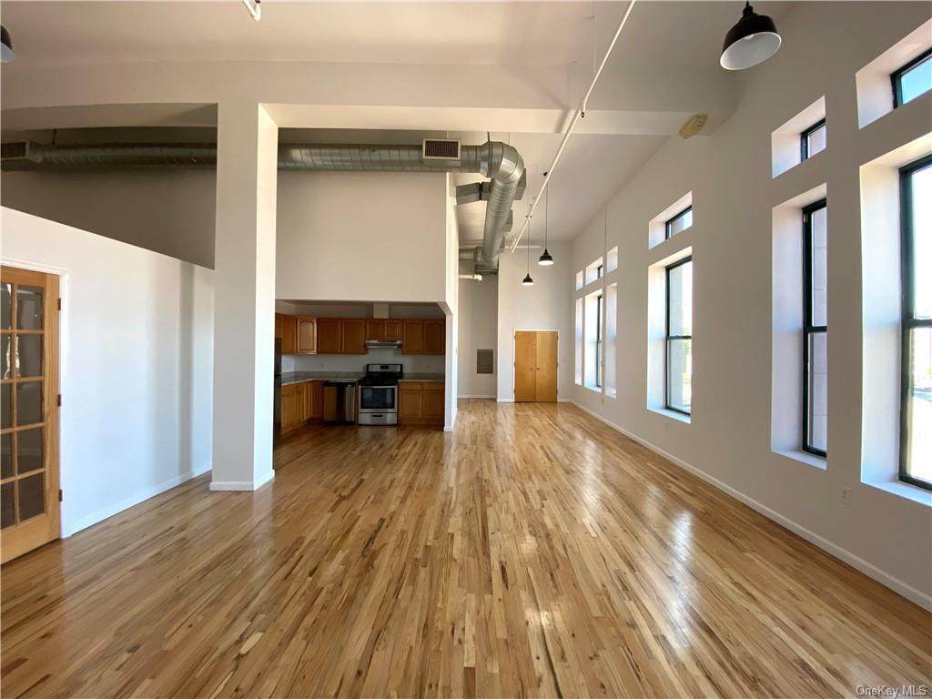 12 Broadway - Photo 1