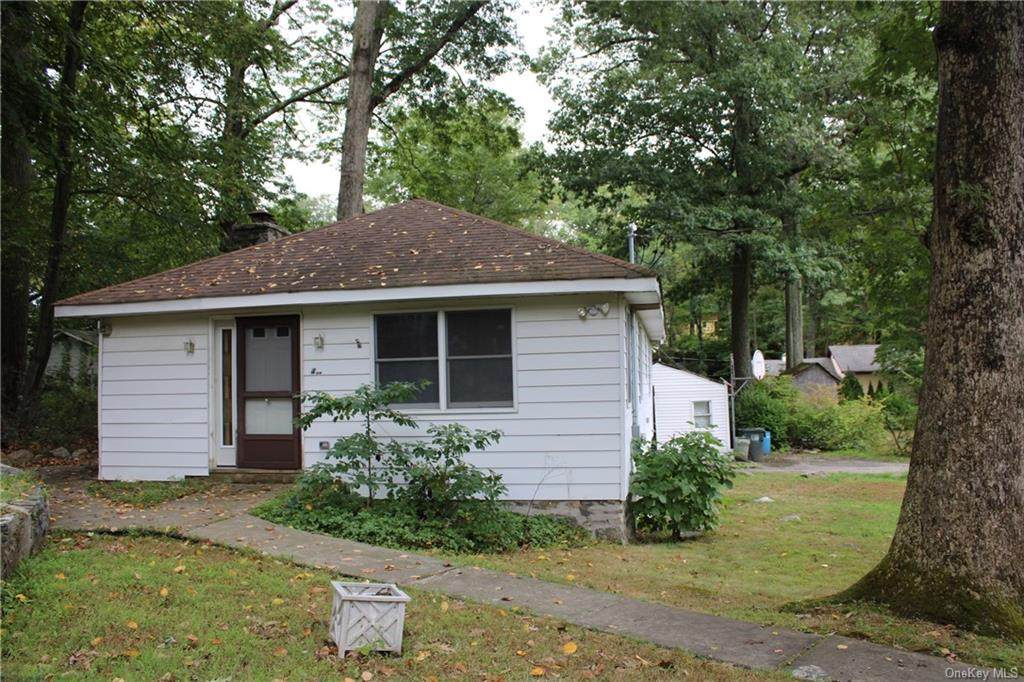 4 Elm Way - Photo 1