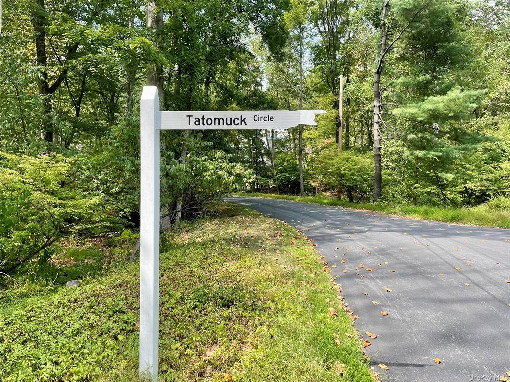 Tatomuck Circle - Photo 1