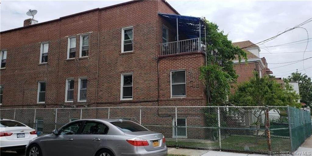 2831 Waterbury Avenue - Photo 1