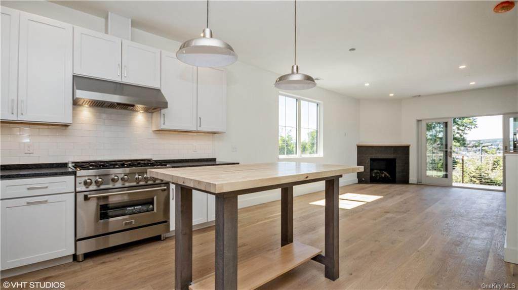 10 Beekman Street - Photo 1