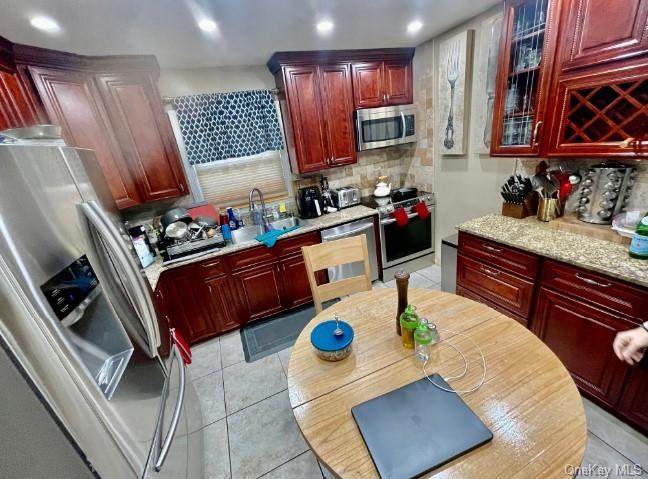 46 Bennett Avenue - Photo 1