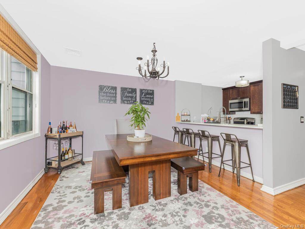 323 Admiral Lane - Photo 1