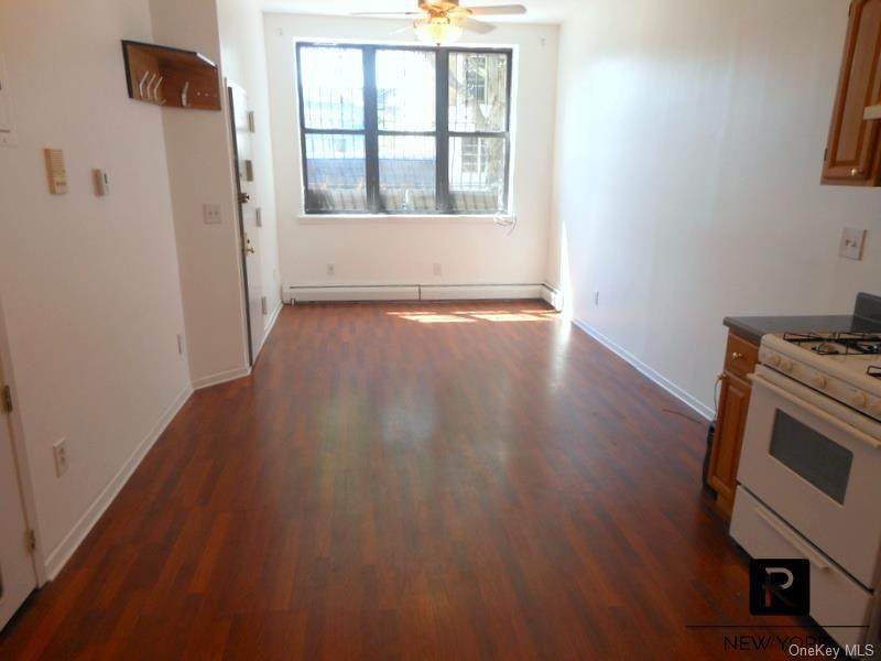 615 Grand Avenue - Photo 1