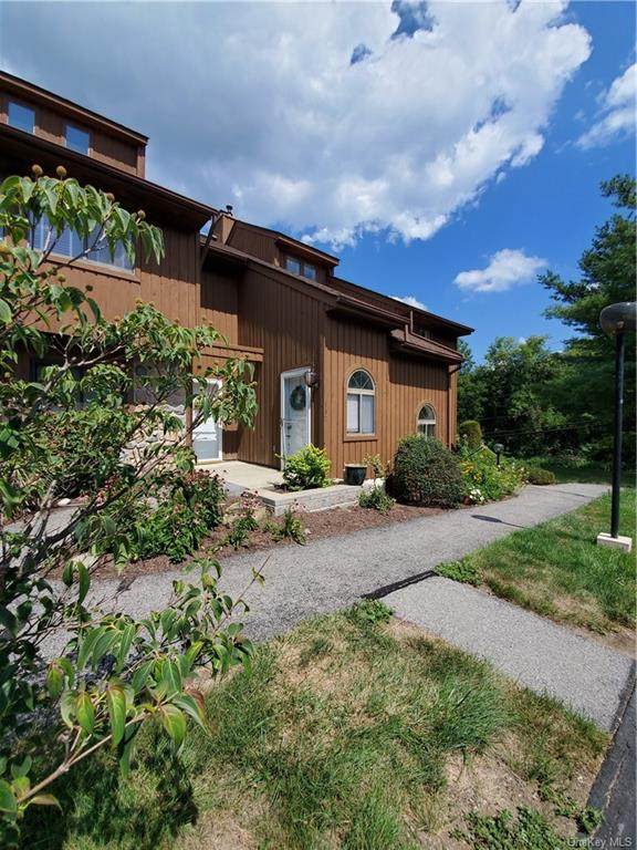 137 Swan Court - Photo 1