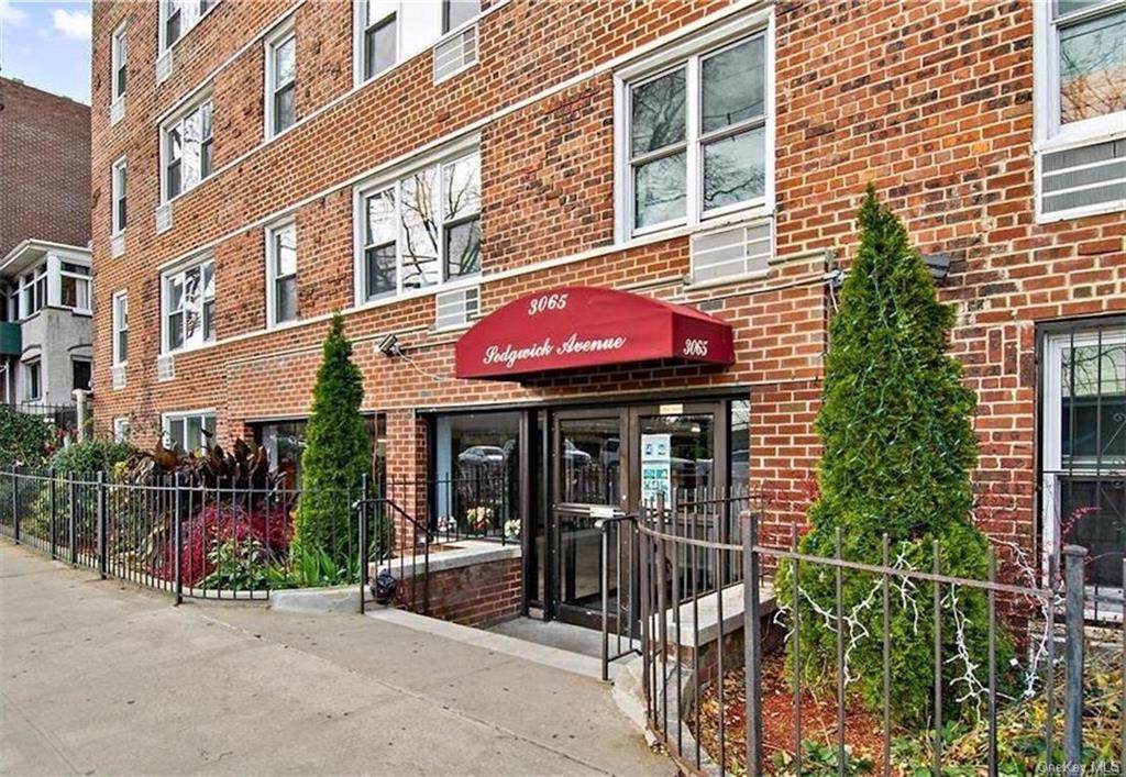 3065 Sedgwick Avenue - Photo 1