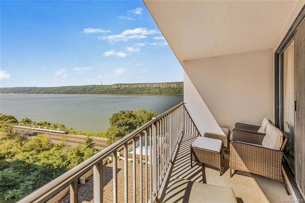 1155 Warburton Avenue - Photo 1