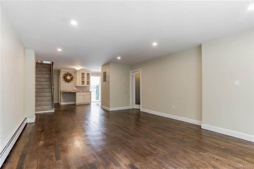 662 Crotona Park South Avenue - Photo 1