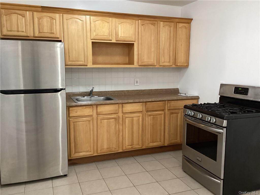 1142 Croes Avenue - Photo 1