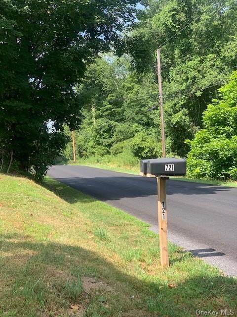 721 Milton Turnpike - Photo 1