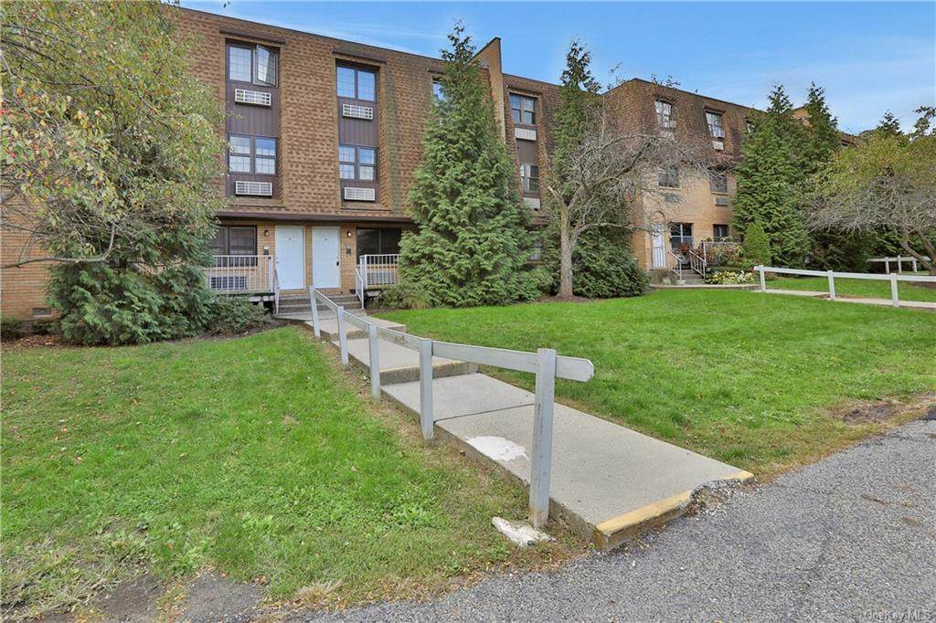 408 Carpenter Avenue - Photo 1