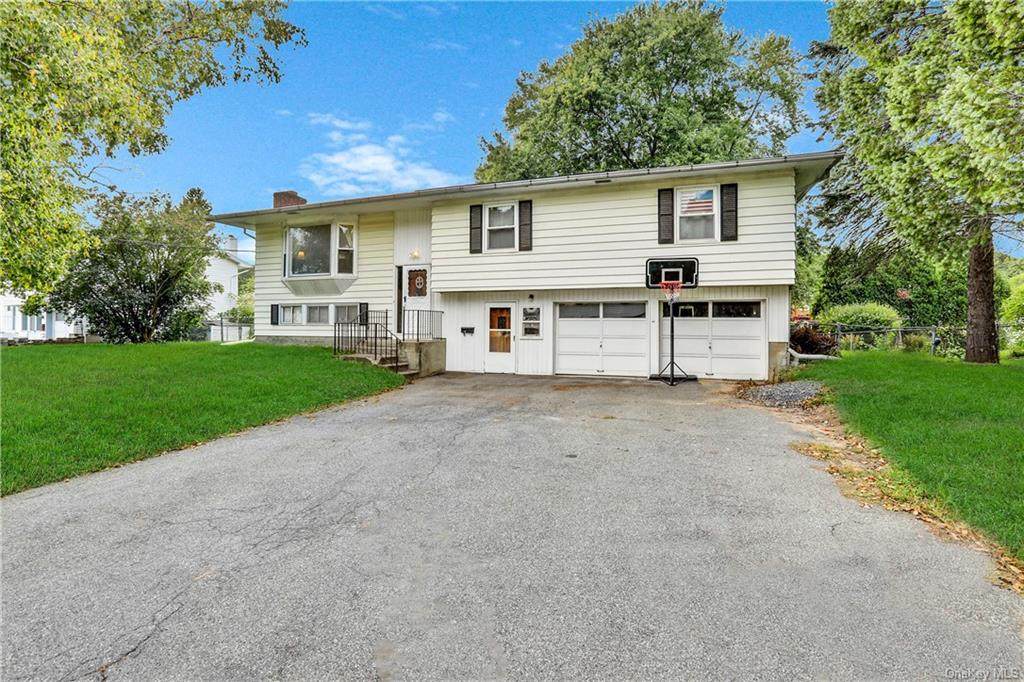 10 Hemlock Lane - Photo 1