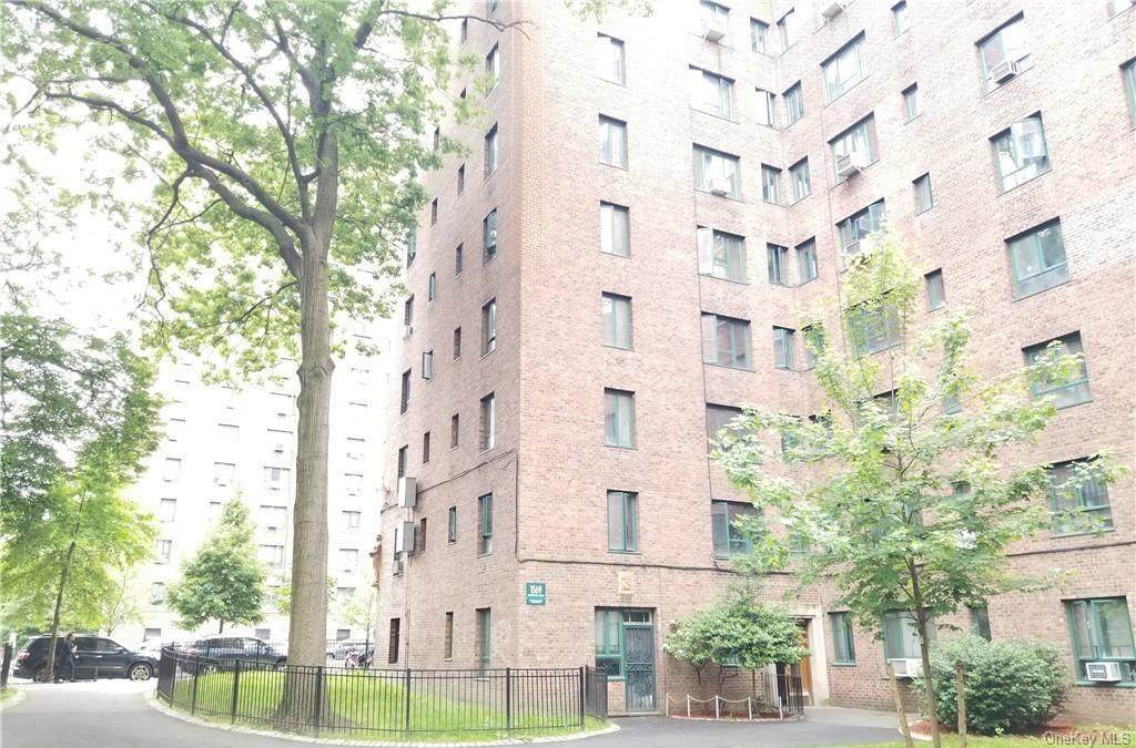 1569 Metropolitan Avenue - Photo 1