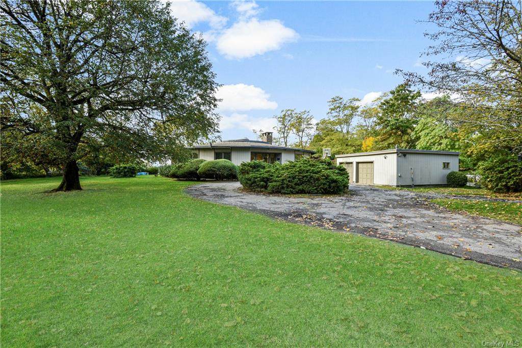 1130 Cove Island - Photo 1