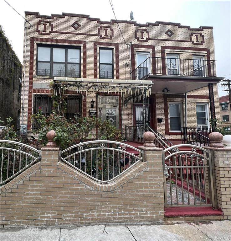 486 Thatford Avenue - Photo 1