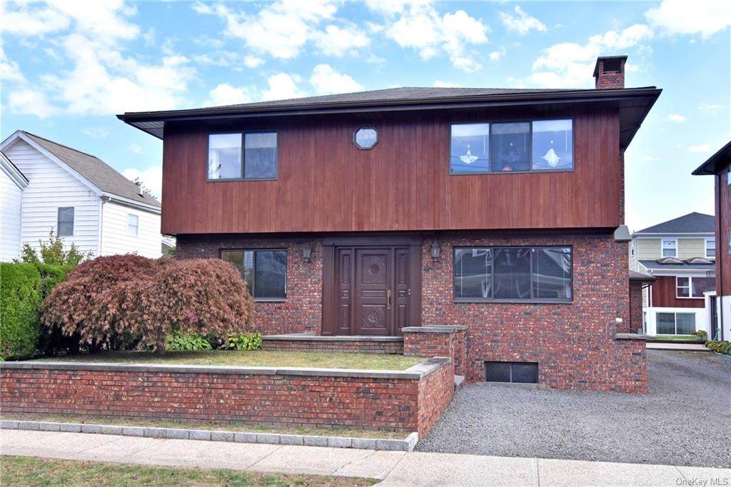 40 2nd Avenue - Photo 1