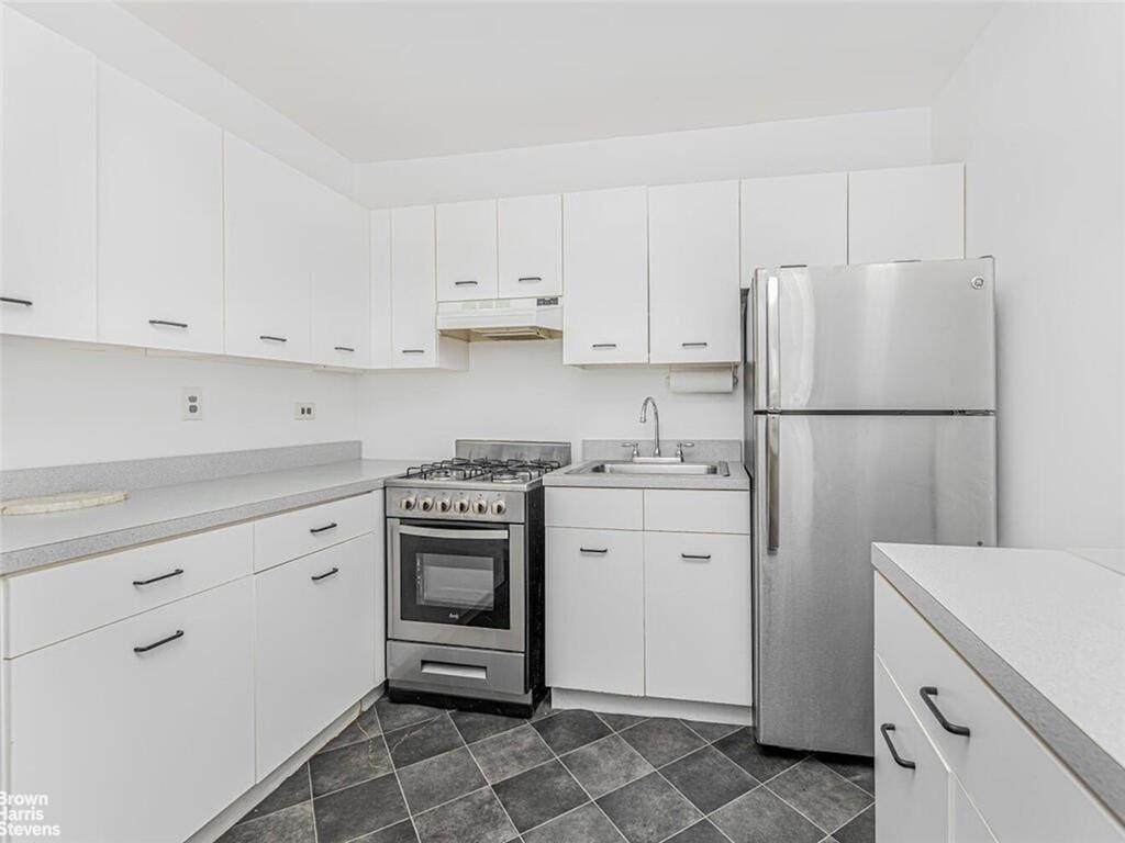 5614 Netherland Avenue - Photo 1