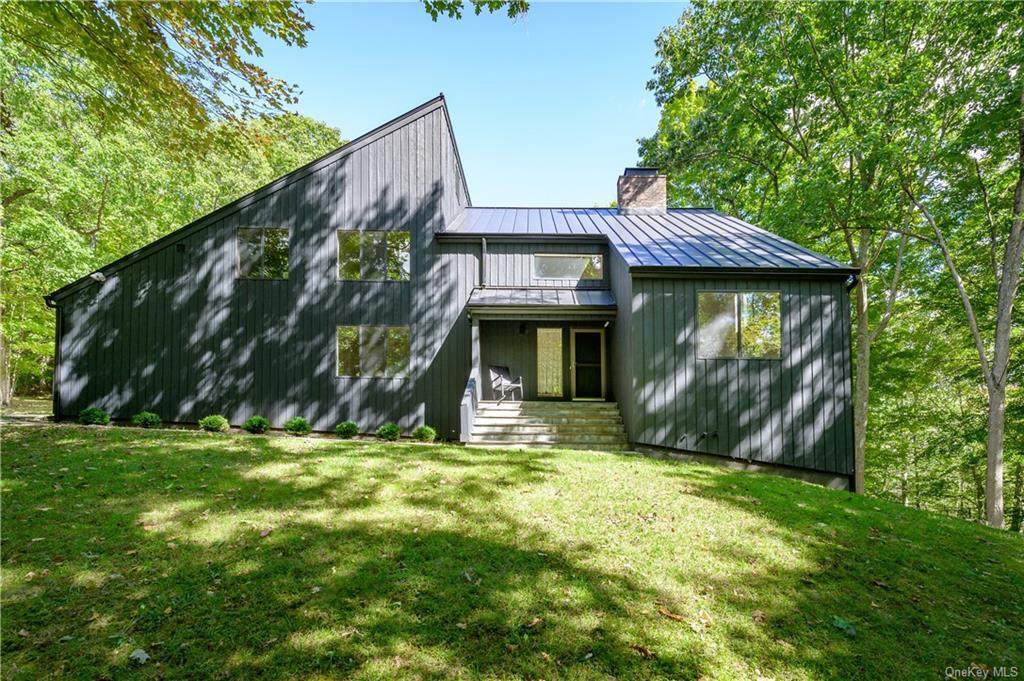 25 Cross Pond Road - Photo 1
