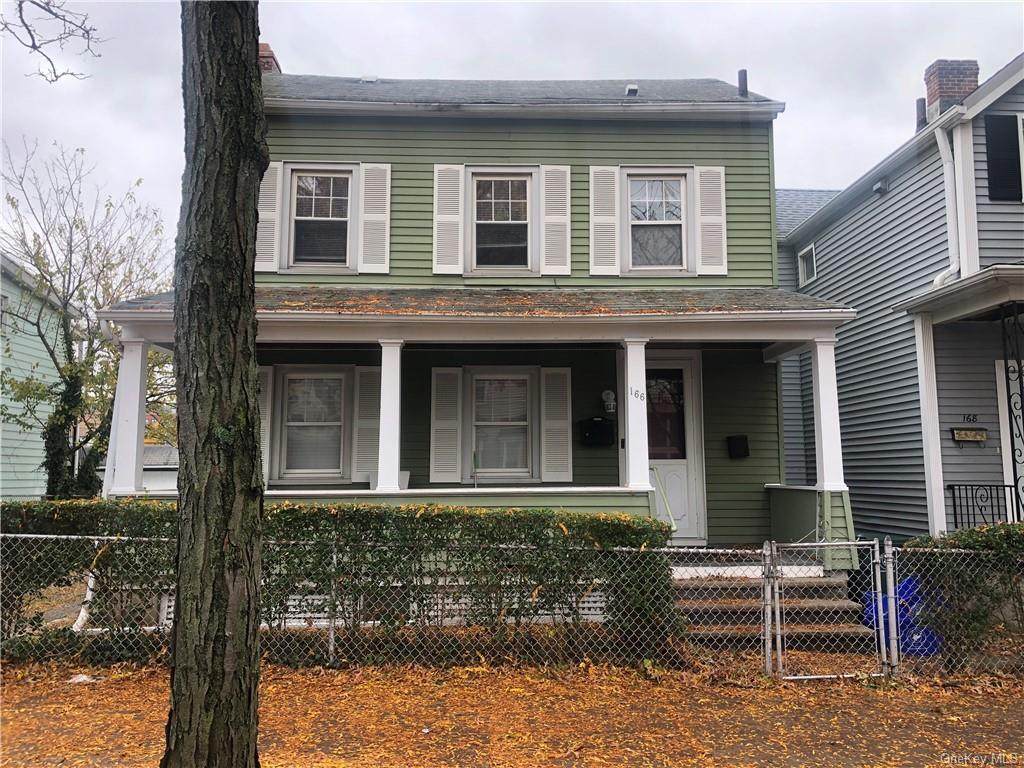 166 Beekman Avenue - Photo 1
