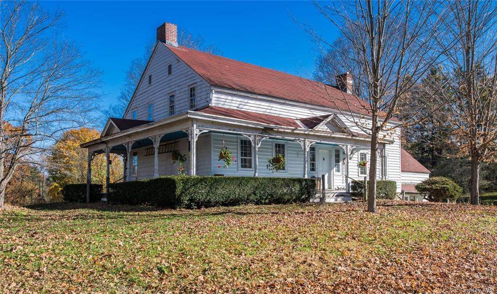 1561 Hollow Road - Photo 1