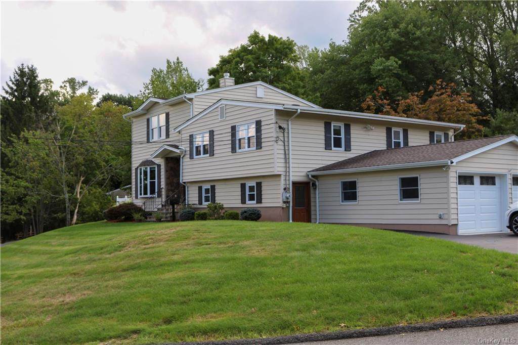 123 Foxwood Road - Photo 1