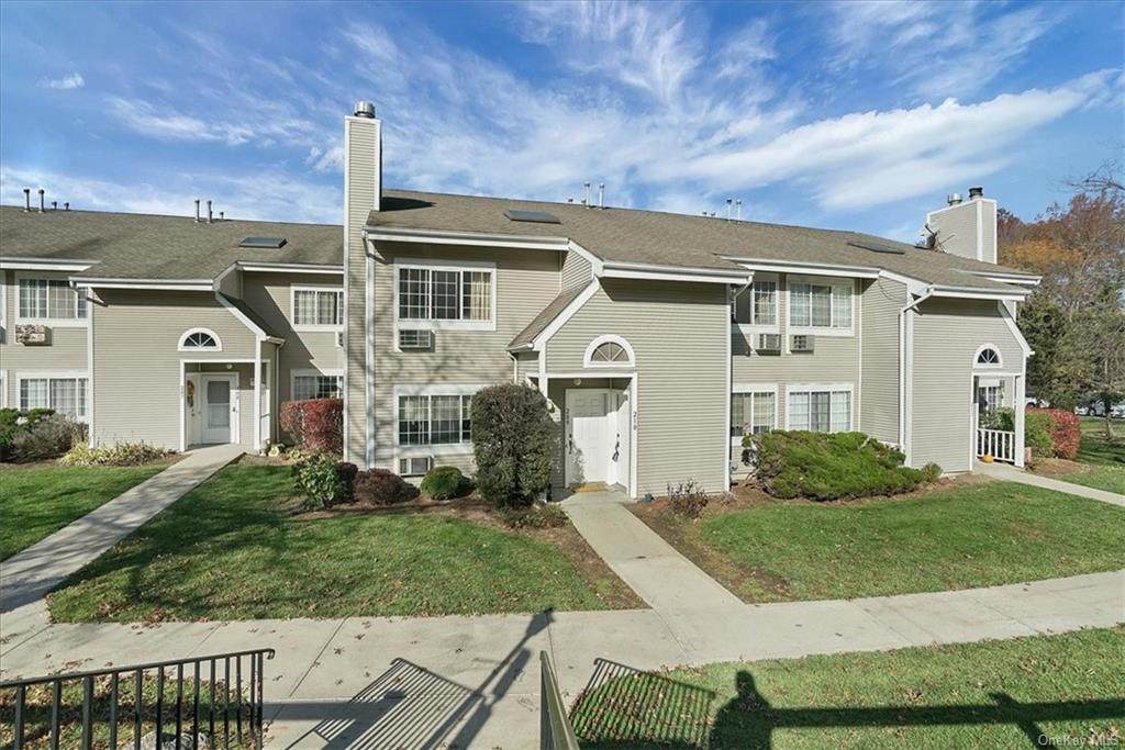 210 Green Meadows Way - Photo 1