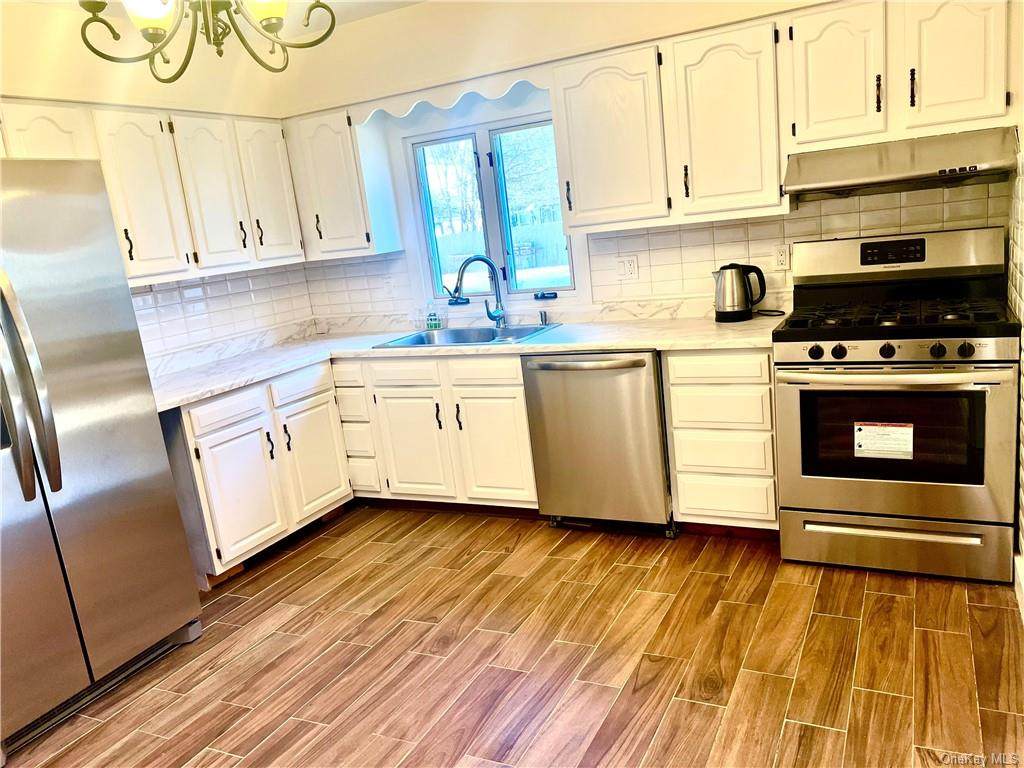 20 Broome Street - Photo 1