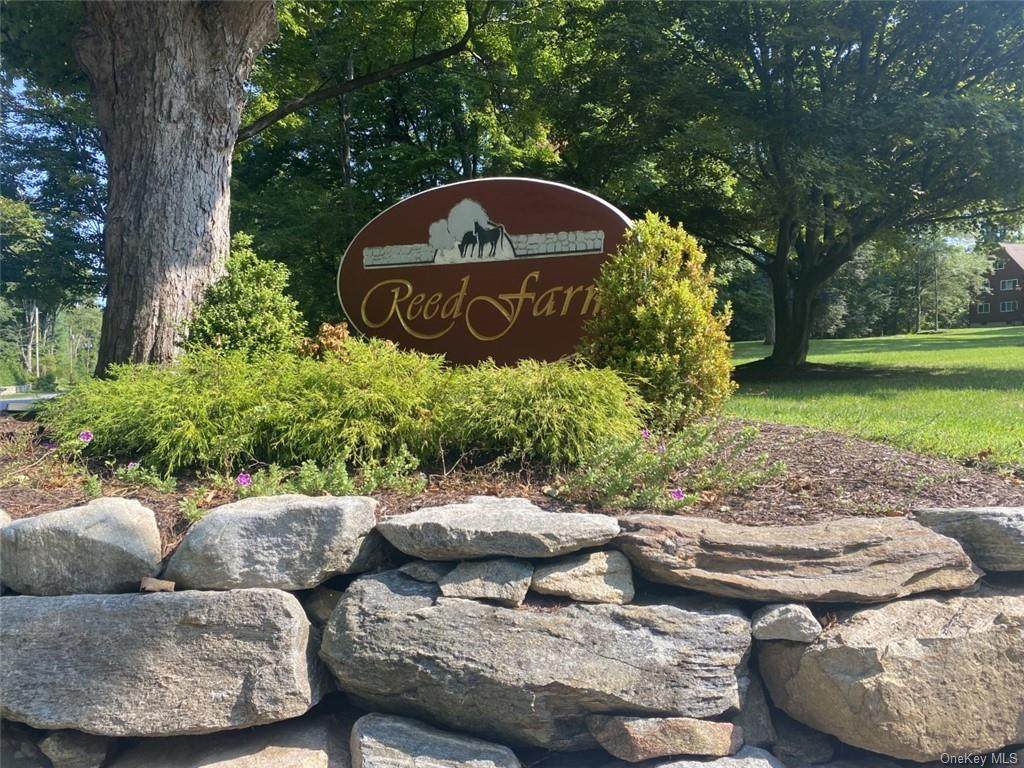 301 Ridgetop Lane - Photo 1