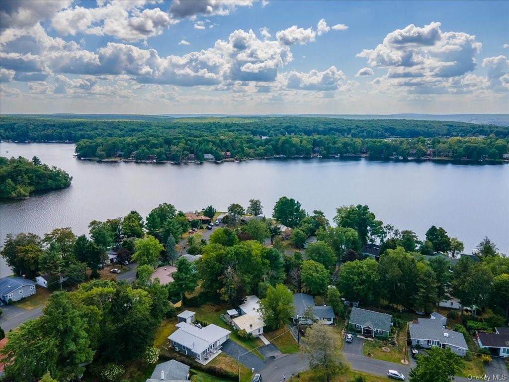 20 Crescent View - Photo 1