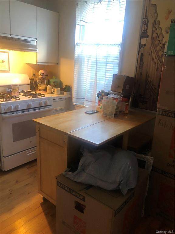 866 Midland Avenue - Photo 1