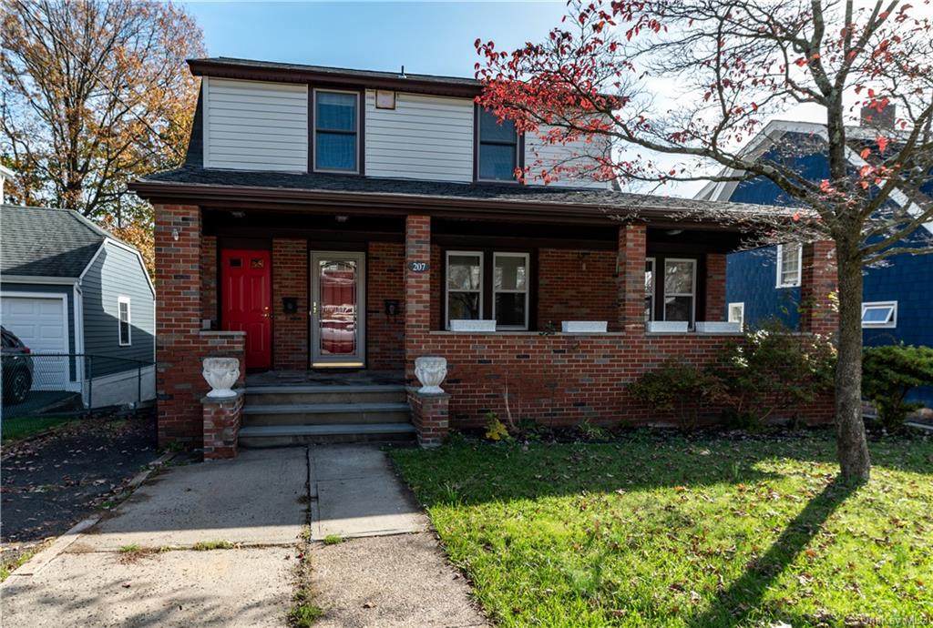 207 Midland Avenue - Photo 1