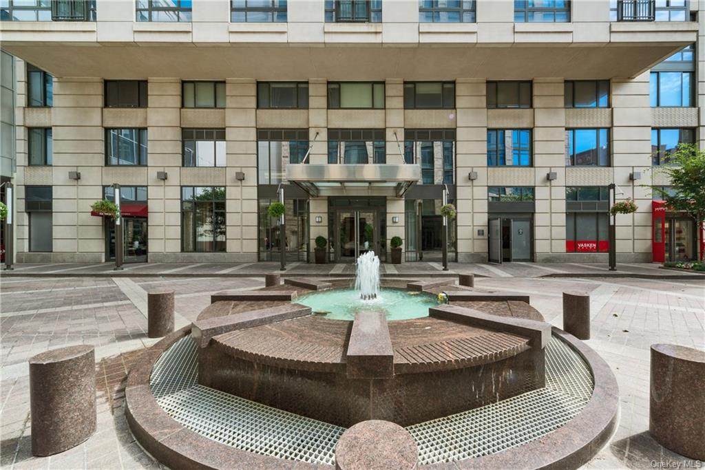 10 City Place - Photo 1